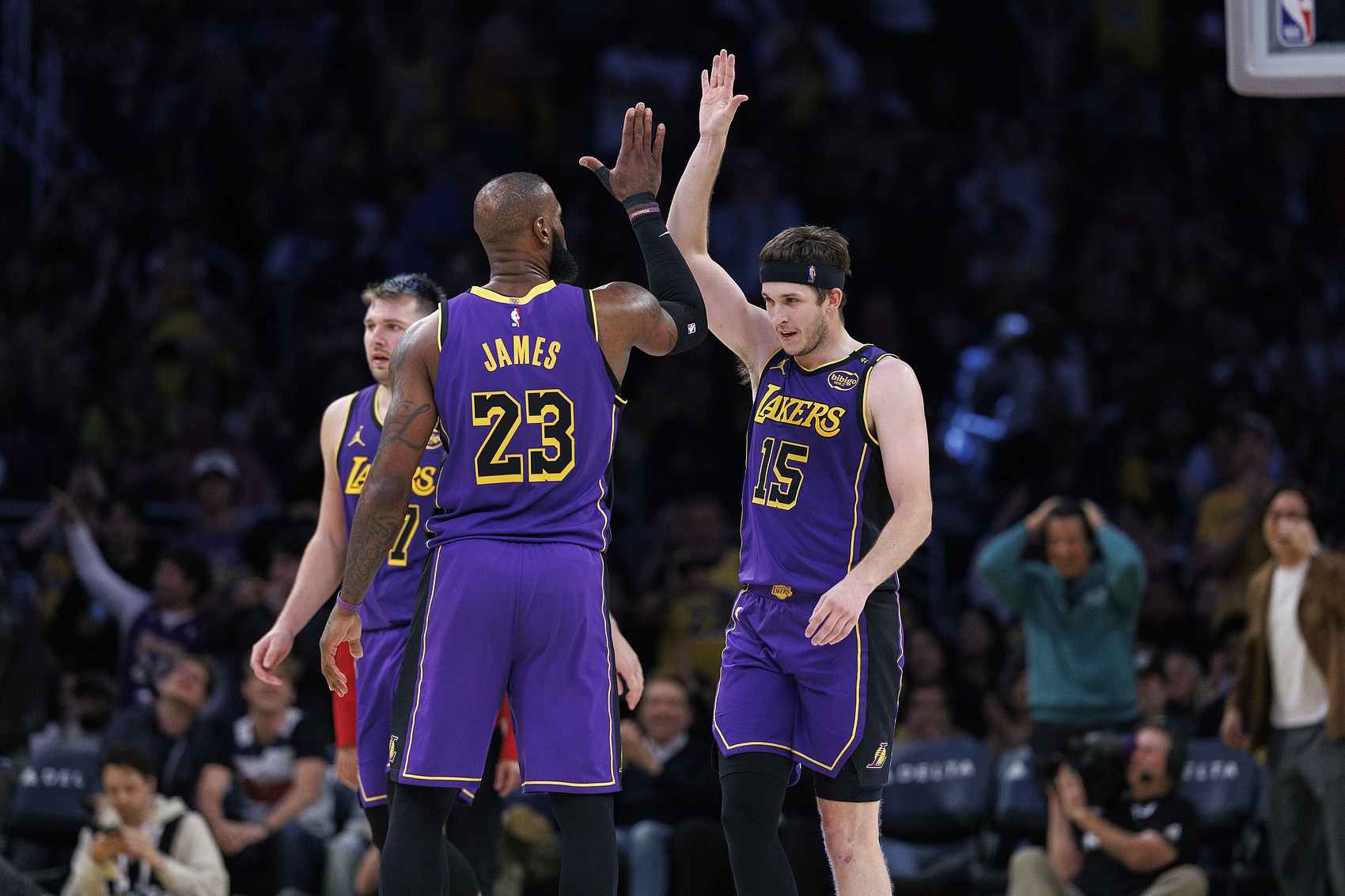 九游游戏中心-里夫斯已经打出准巨星的身价 詹姆斯在湖人的时代恐怕将告一段落