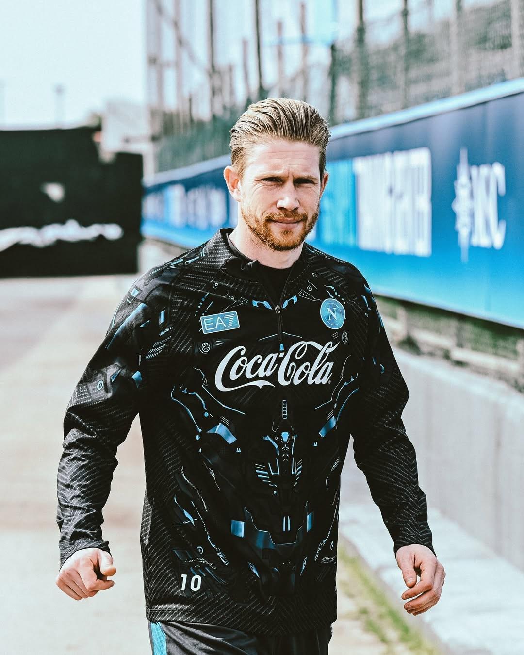 九游官网入口-好久不见，德布劳内晒恢复合练图：