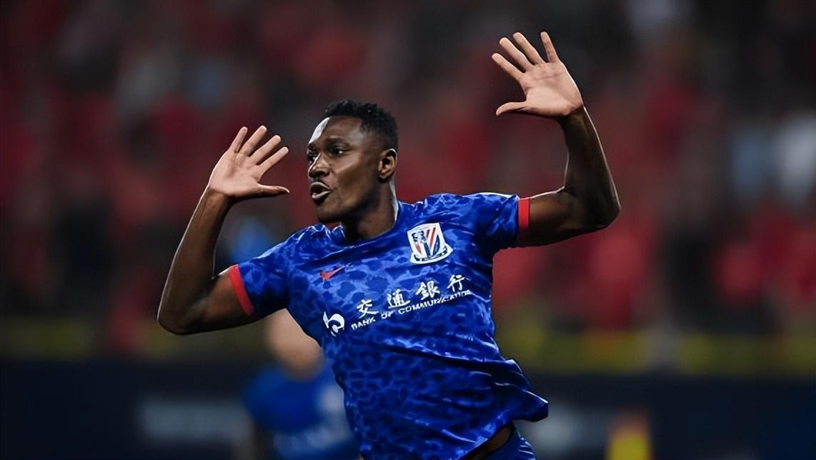 意外！大连英博本赛季引进阿奇姆彭，还不如留下佩尼亚效果好？